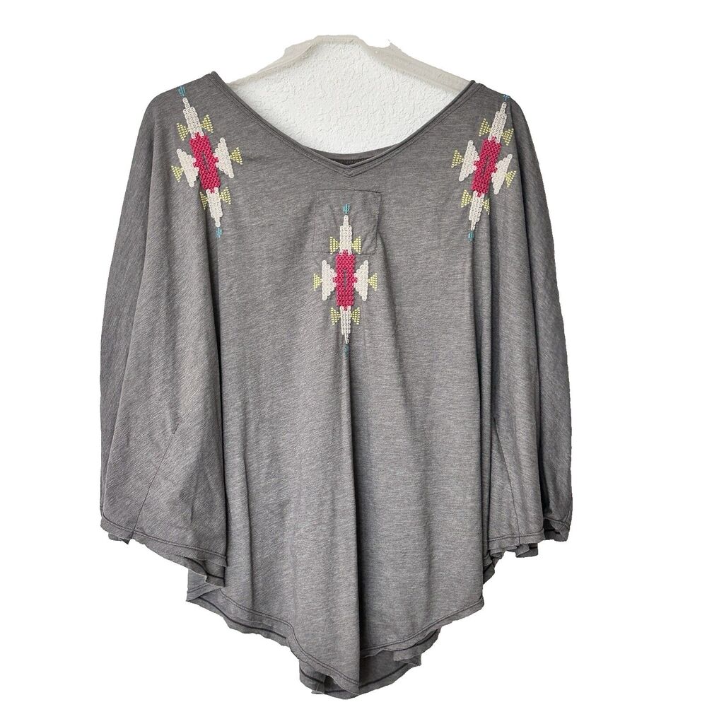 Johnny Was Gray Tunic with Red and Blue Embroidery - Picture 2 of 8